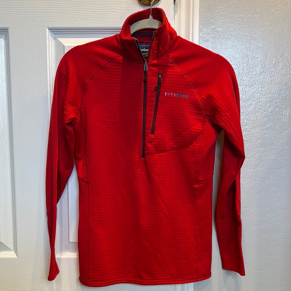 Patagonia Women’s Red R1 Fleece Quarter Zip Pullover